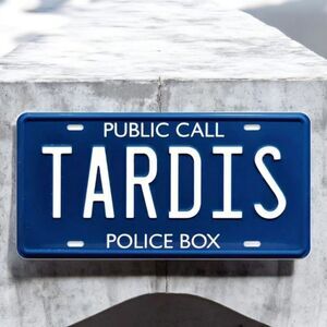 Doctor Who TARDIS Metal License Plate – Police Call Box Wall Decor Whovian Gift